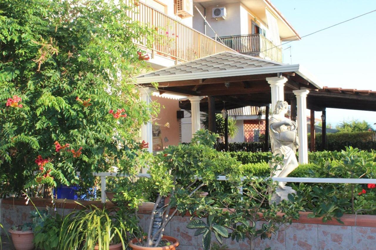 Hotel Ristorante L'Avvenire 기제리아 외부 사진