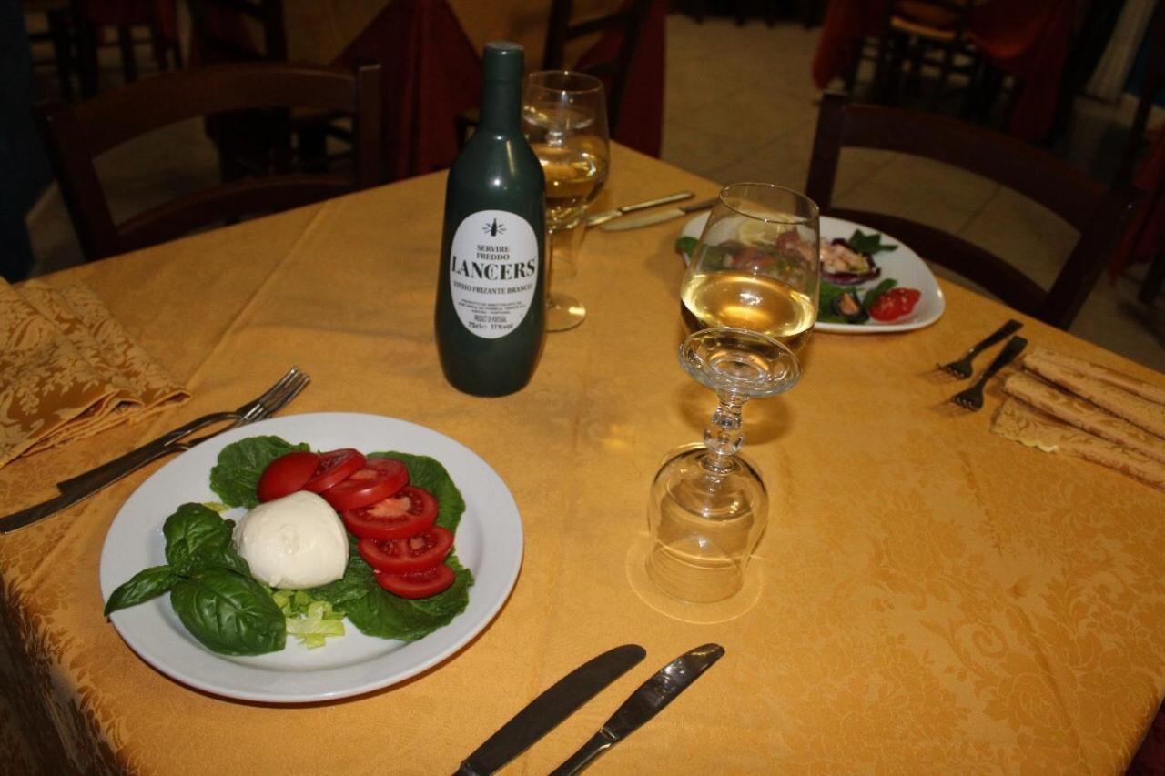 Hotel Ristorante L'Avvenire 기제리아 외부 사진