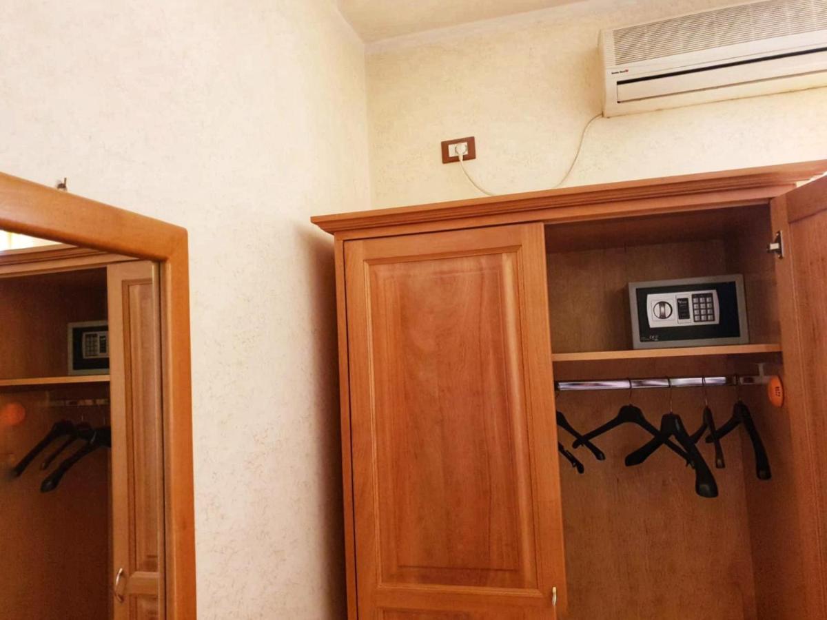 Hotel Ristorante L'Avvenire 기제리아 외부 사진
