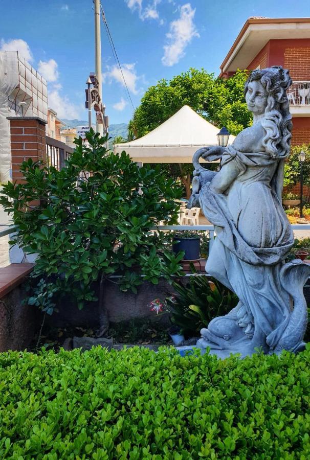 Hotel Ristorante L'Avvenire 기제리아 외부 사진